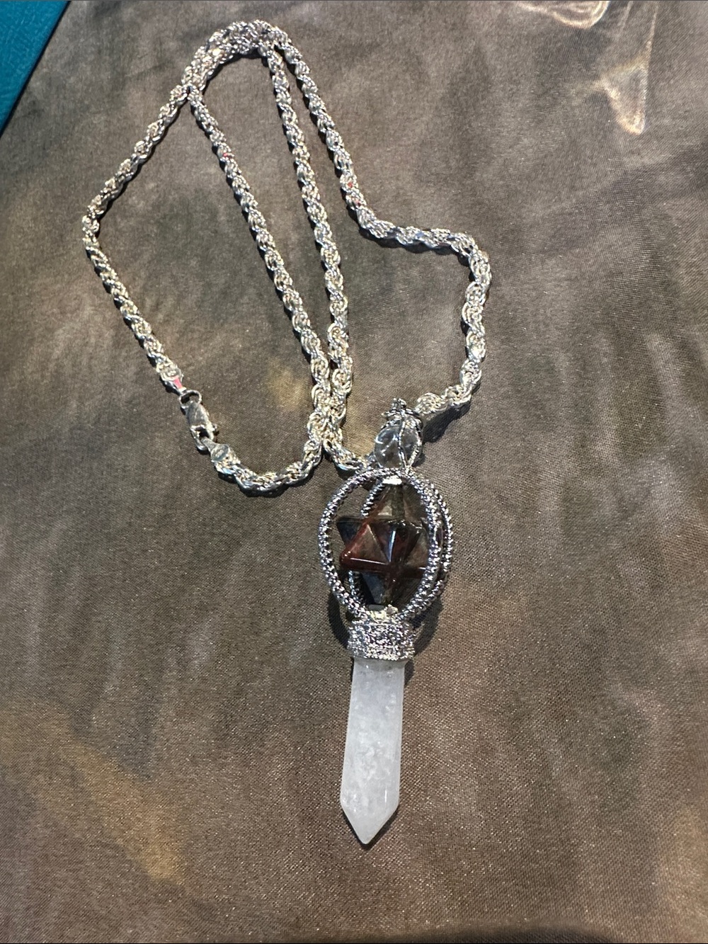 925 Silver 22” Rope Chain w/ Clear Quartz Point garnet star amulet